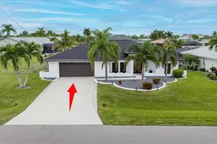 3728 SE 18th Ave, Cape Coral, FL 33904 - Photo 4