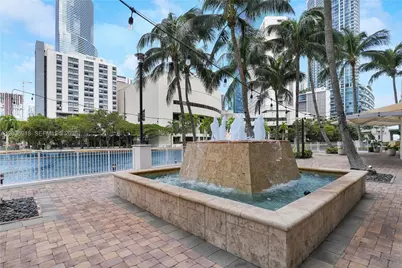 31 SE 5th St #3812, Miami, FL 33131 - Photo 28