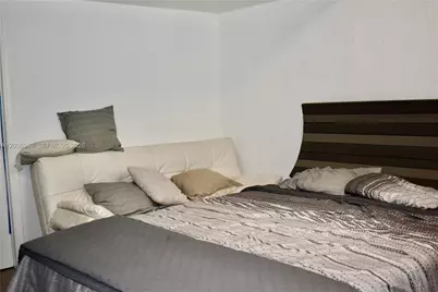 10814 NW 81st Ln, Doral, FL 33178 - Photo 14