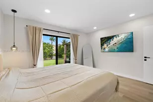 1178 Grant St, Hollywood, FL 33019 - Photo 14