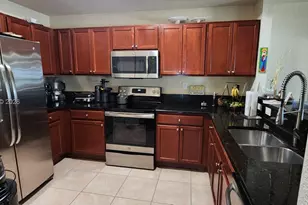 11601 NW 89th St, Doral, FL 33178 - Photo 6