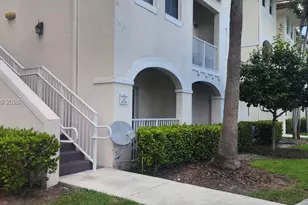 11601 NW 89th St, Doral, FL 33178 - Photo 16