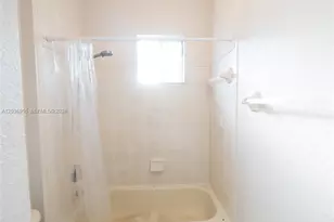 6453 Catalina Ln, Tamarac, FL 33321 - Photo 36