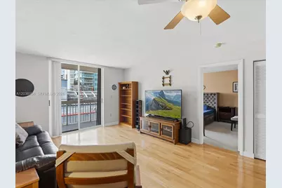3588 Collins Ave #504, Miami Beach, FL 33140 - Photo 2