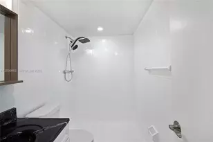 6211 SW 37th St, Davie, FL 33314 - Photo 14
