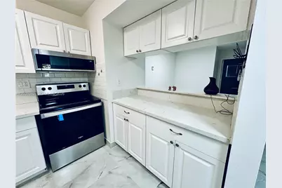 9703 Hammocks Blvd #108, Miami, FL 33196 - Photo 12