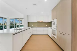 9221 E Bay Harbor Dr, Bay Harbor Islands, FL 33154 - Photo 4