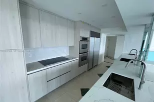 5025 Collins Ave, Miami Beach, FL 33140 - Photo 10