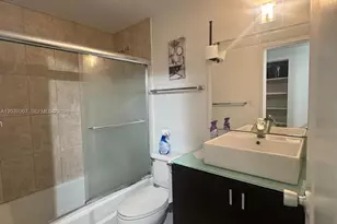 905 Brickell Bay Dr, Miami, FL 33131 - Photo 24