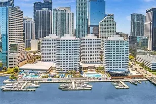 905 Brickell Bay Dr, Miami, FL 33131 - Photo 2
