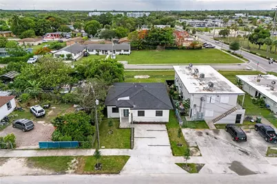 426 SW 9th Ave, Homestead, FL 33030 - Photo 1