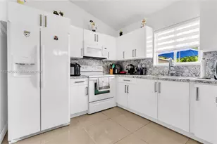 13572 SW 285th Terrace, Homestead, FL 33033 - Photo 12