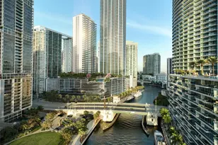 77 SE 5th St, Miami, FL 33131 - Photo 12