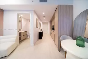 77 SE 5th St, Miami, FL 33131 - Photo 42