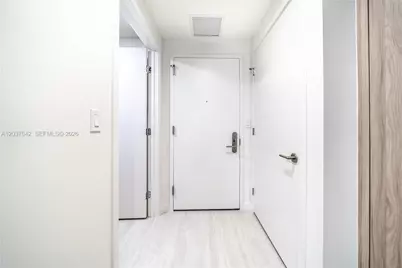 77 SE 5th Street #2009, Miami, FL 33131 - Photo 24