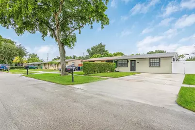 5001 SW 92nd Ter, Cooper City, FL 33328 - Photo 4