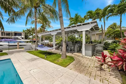 1074 NE Little River Dr, Miami, FL 33138 - Photo 26