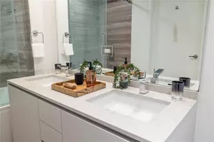 1010 Brickell Ave, Miami, FL 33131 - Photo 16