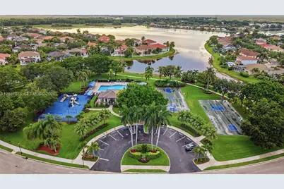 1277 Meadows Blvd, Weston, FL 33327 - Photo 38