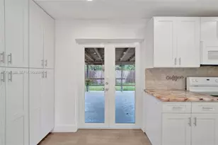 5701 SW 37th St, Davie, FL 33314 - Photo 18