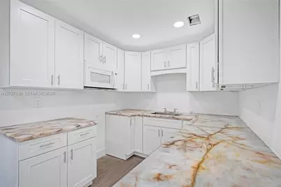 5701 SW 37th St, Davie, FL 33314 - Photo 4