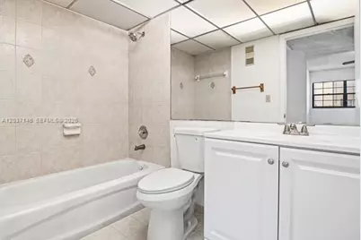 907 NE 199th St #106, Miami, FL 33179 - Photo 14