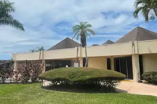 8081 N Sunrise Lakes Dr, Sunrise, FL 33322 - Photo 8