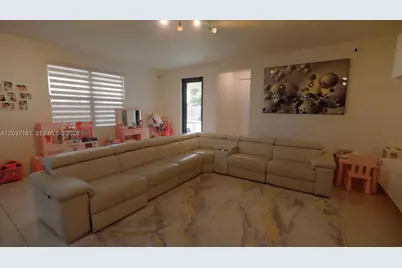 7661 NW 103rd Ct, Doral, FL 33178 - Photo 8