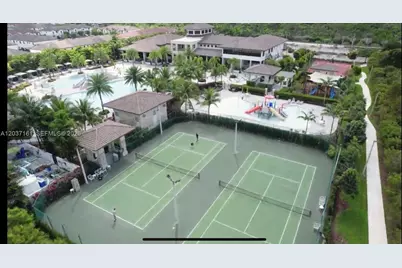 7661 NW 103rd Ct, Doral, FL 33178 - Photo 16