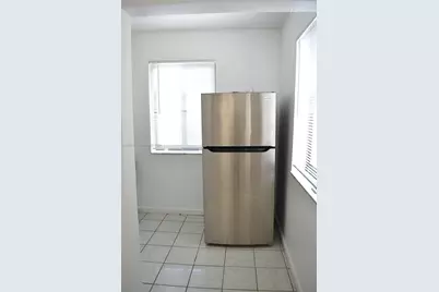 1035 SW 4th St #4, Miami, FL 33130 - Photo 6
