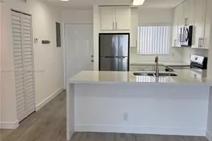 8710 N Sherman Cir, Miramar, FL 33025 - Photo 14