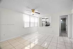 9480 Tangerine Pl, Davie, FL 33324 - Photo 6