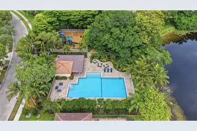 110 Cameron Ct, Weston, FL 33326 - Photo 56