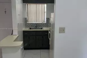 7505 SW 82nd St, Miami, FL 33143 - Photo 16