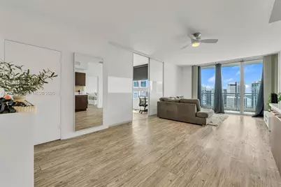 90 SW 3rd St #4303, Miami, FL 33130 - Photo 8