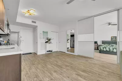 90 SW 3rd St #4303, Miami, FL 33130 - Photo 10