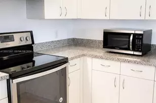 901 SW 141st Ave, Pembroke Pines, FL 33027 - Photo 12