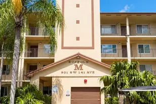 901 SW 141st Ave, Pembroke Pines, FL 33027 - Photo 2