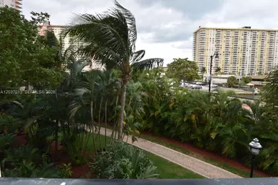 17150 N Bay Rd #2314, Sunny Isles Beach, FL 33160 - Photo 2