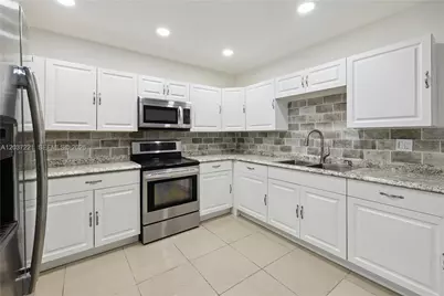 15131 SW 58th St, Miami, FL 33193 - Photo 4