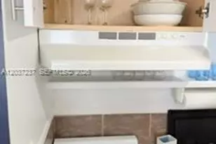 17 NE 2nd Ave, Dania Beach, FL 33004 - Photo 10