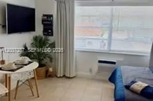17 NE 2nd Ave, Dania Beach, FL 33004 - Photo 2
