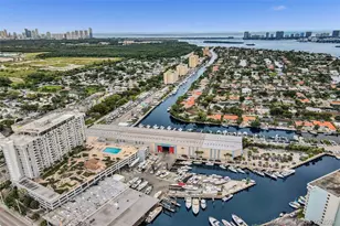 13499 Biscayne Blvd, North Miami, FL 33181 - Photo 32