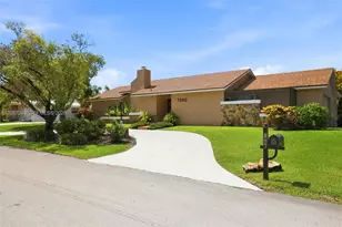 7880 SW 180th Terrace, Palmetto Bay, FL 33157 - Photo 1