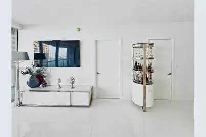 465 Brickell Ave #1605, Miami, FL 33131 - Photo 6