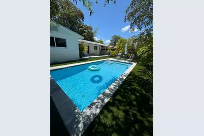 424 NE 28th Dr, Wilton Manors, FL 33334 - Photo 24