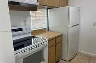 8610 N Sherman Cir, Miramar, FL 33025 - Photo 6
