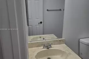 8610 N Sherman Cir, Miramar, FL 33025 - Photo 10