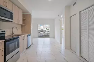 420 SW 7th Ave, Miami, FL 33130 - Photo 2