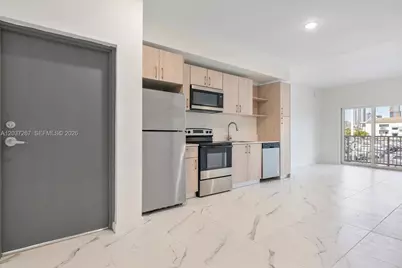 420 SW 7th Ave #204, Miami, FL 33130 - Photo 4